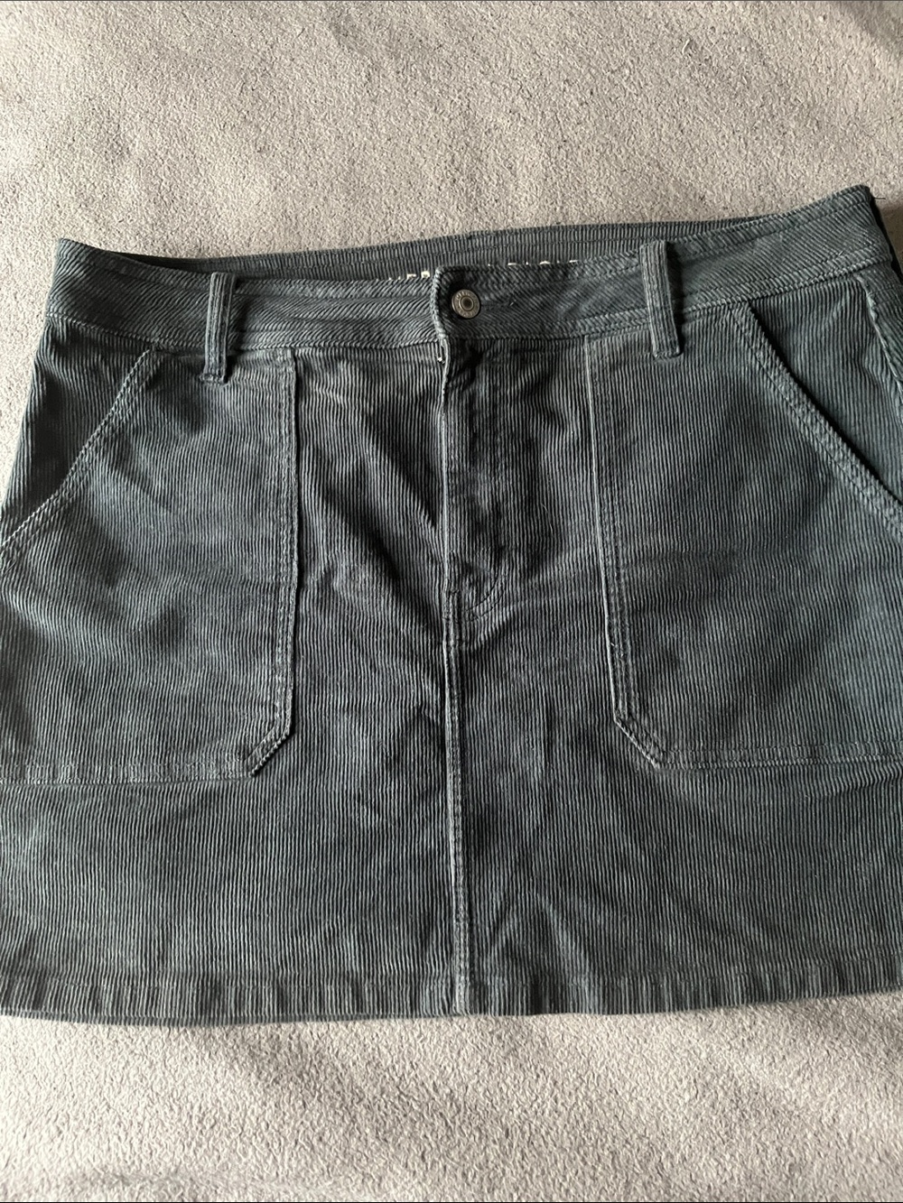 American Eagle Outfitters Gray Corduroy Mini Skirt with Front Pockets